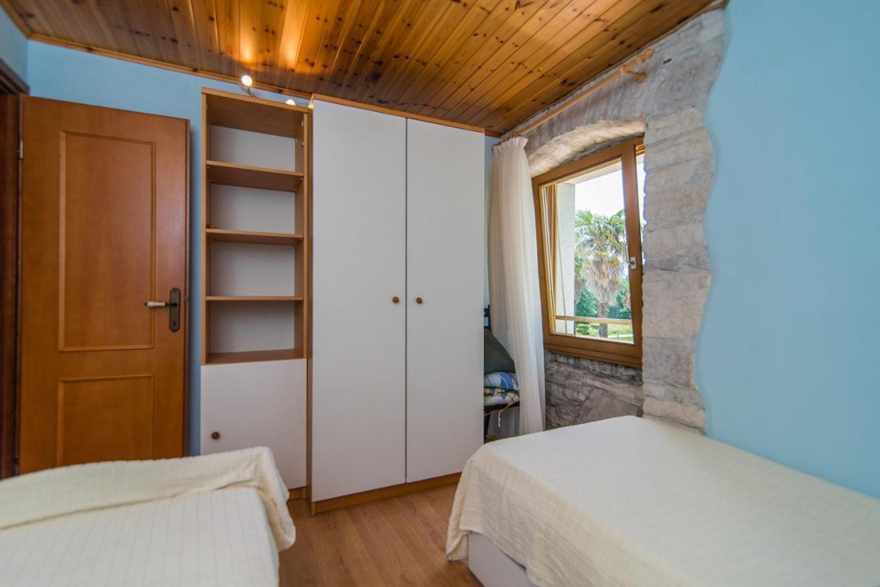 Apartment Nilda Valdi Sabadin Buitenkant foto