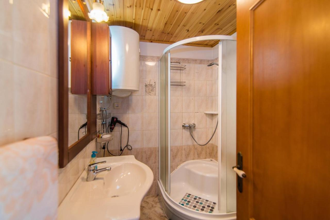 Apartment Nilda Valdi Sabadin Buitenkant foto