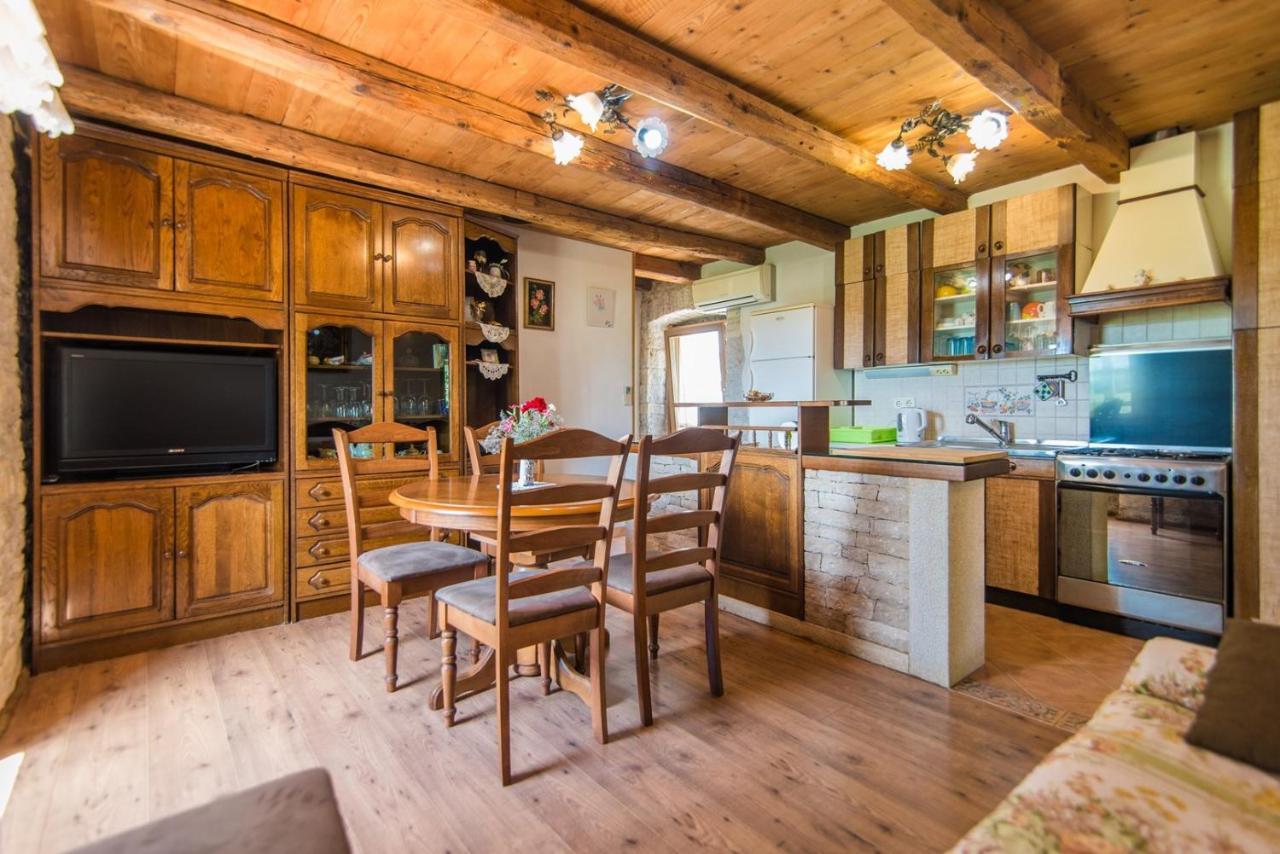 Apartment Nilda Valdi Sabadin Buitenkant foto